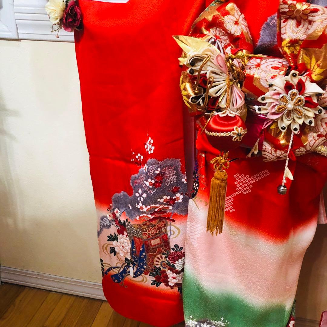 正絹️‼️七五三 七歳‼人気 赤地 御所車に手毬 金糸刺繍‼️金彩箔 豪華安心セット‼️