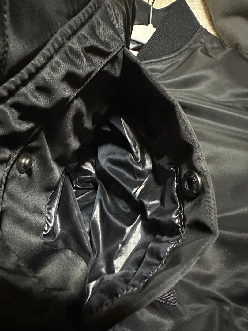 【美品】UNIQLO +J ハイブリッドダウンオーバーサイズMA-1ブルゾン