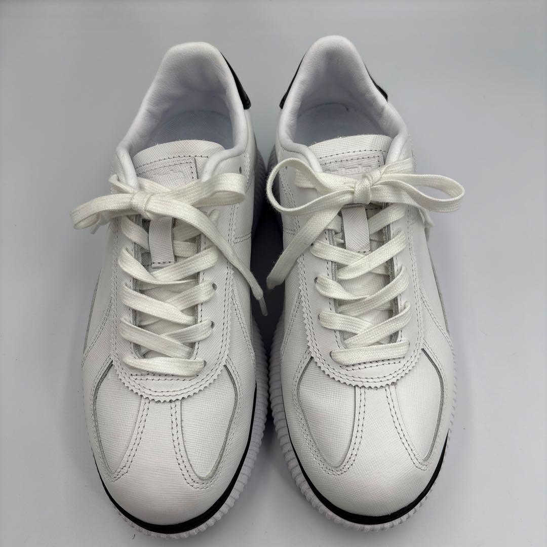 極美品✨オニツカタイガー　デレシティ　ホワイト×ブラック　厚底　スニーカー　人気