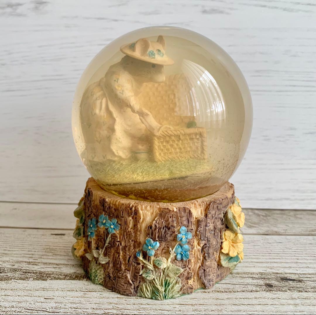 ミセストードフラックス スノードーム ブランブリーヘッジ 置物 フィギュリン