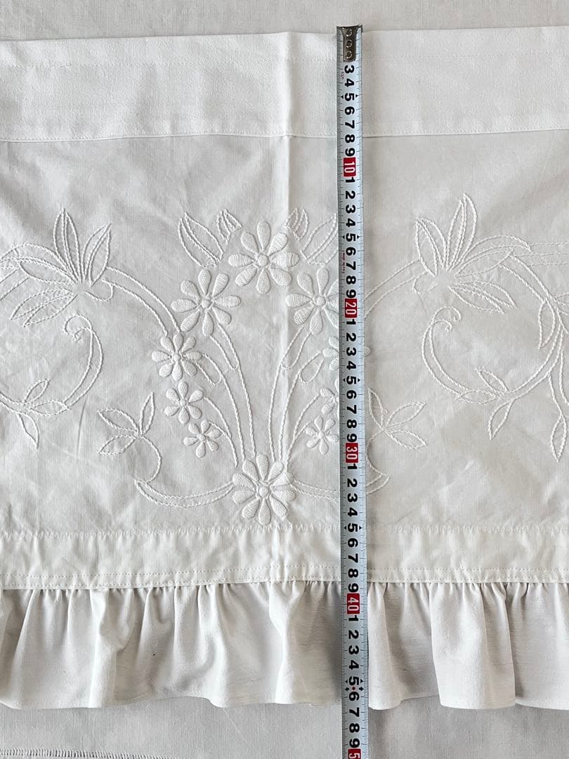 【美品】フランスアンティーク 花模様の手刺繍 フリルカフェカーテン[3376]