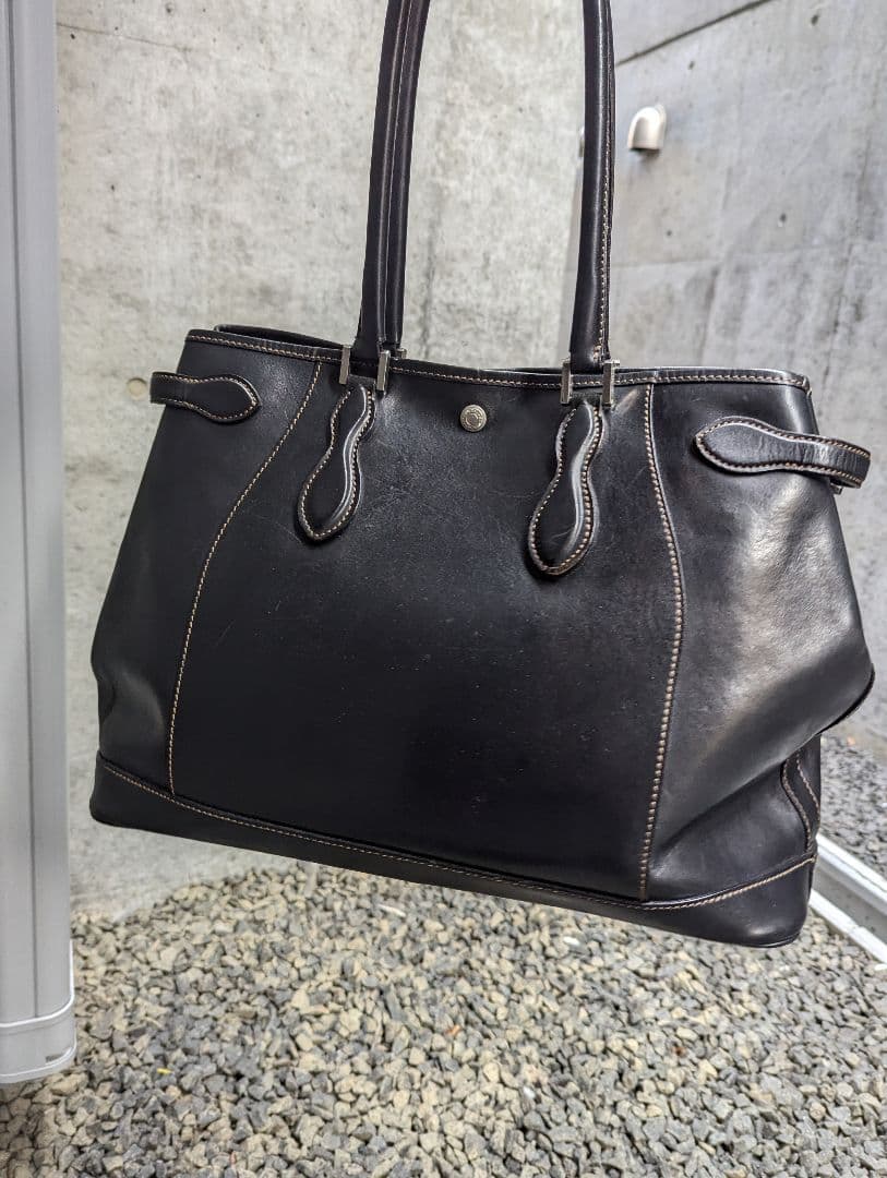 ワイルドスワンズ　ドラッカー　黒　レザートートバッグ