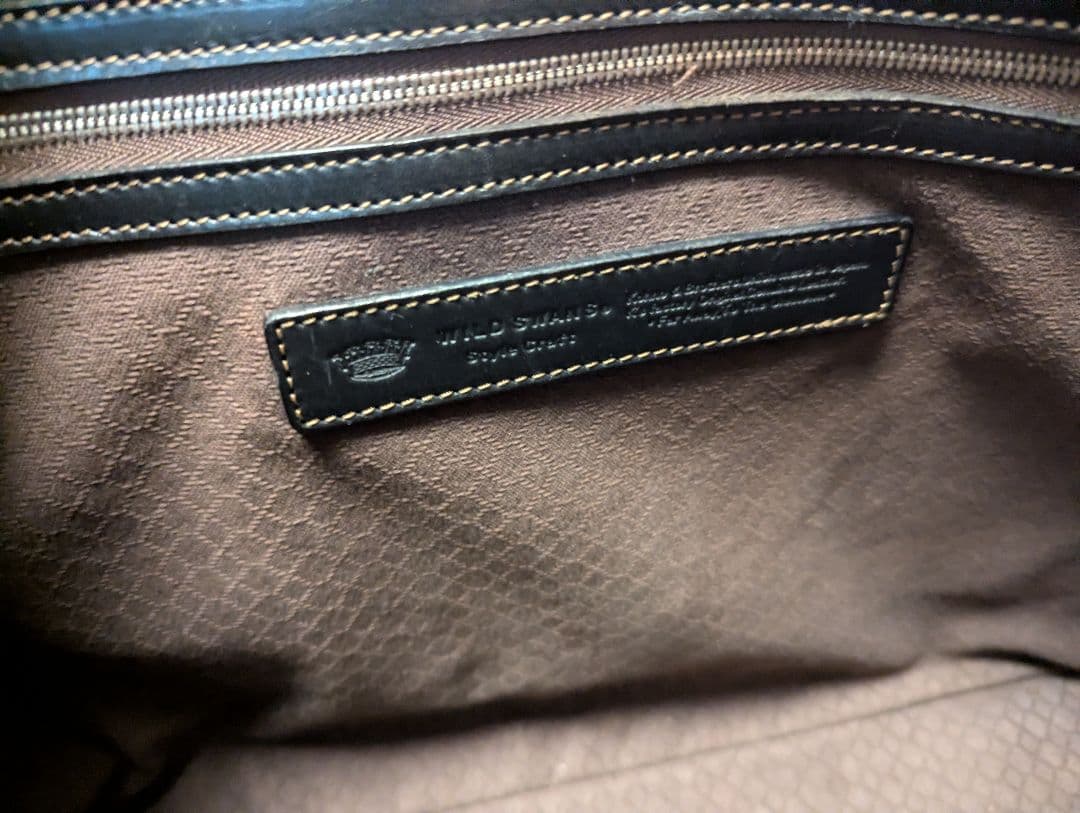 ワイルドスワンズ　ドラッカー　黒　レザートートバッグ