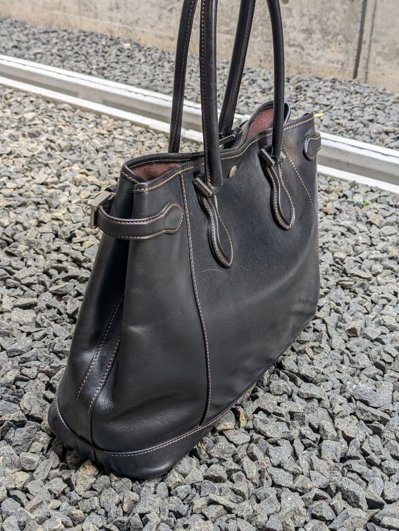 ワイルドスワンズ　ドラッカー　黒　レザートートバッグ