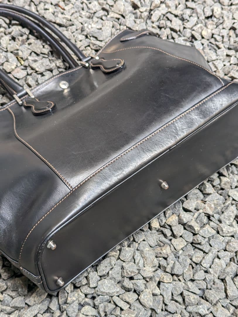 ワイルドスワンズ　ドラッカー　黒　レザートートバッグ