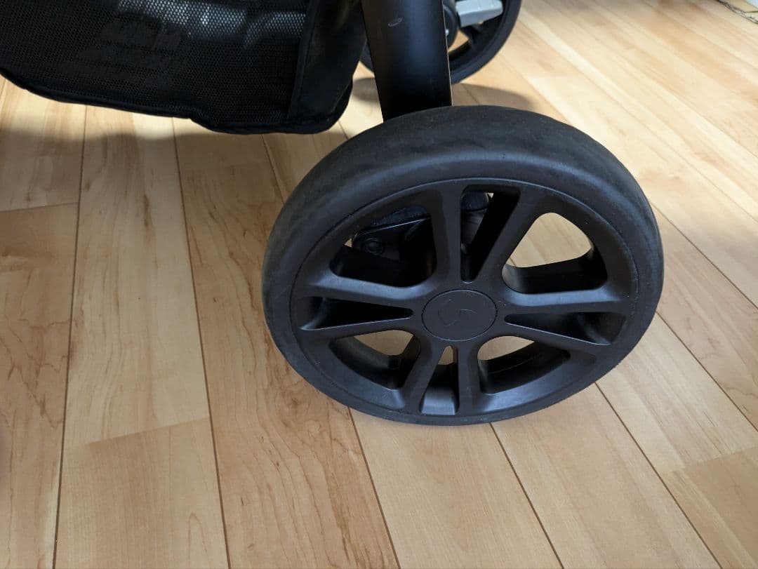 【もみぢ】カトージ　ジョイー　4輪ベビーカー