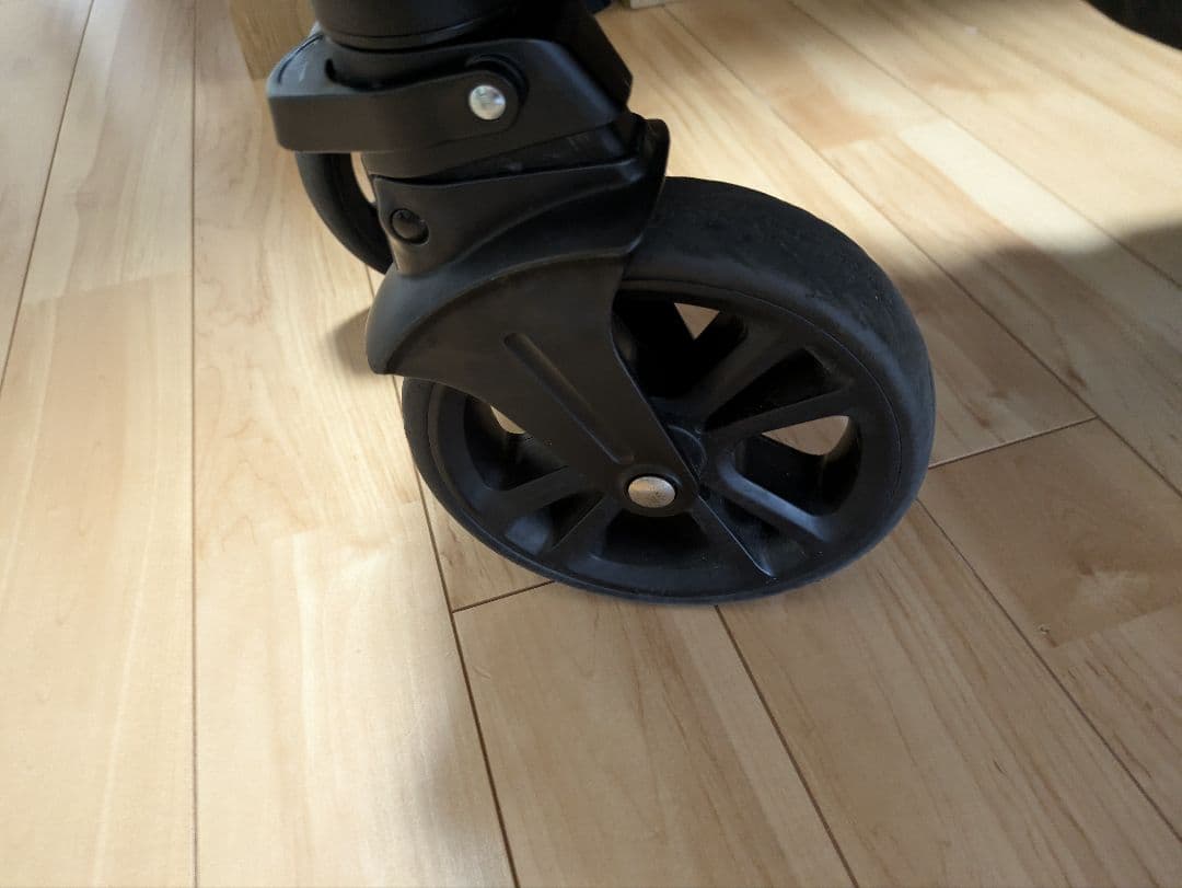 【もみぢ】カトージ　ジョイー　4輪ベビーカー