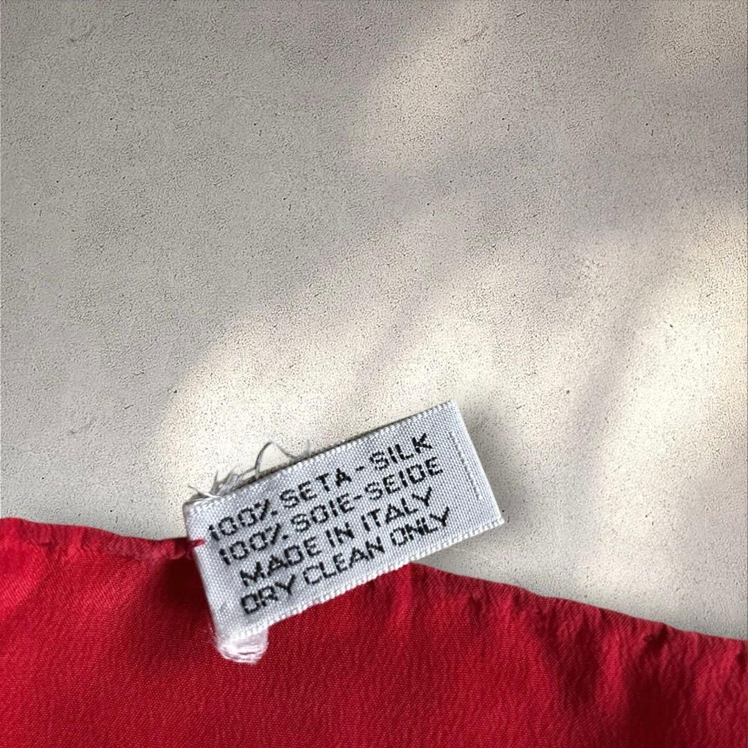 CHANEL✨シルクスカーフ カメリア柄 赤×ゴールド　ヴィンテージ