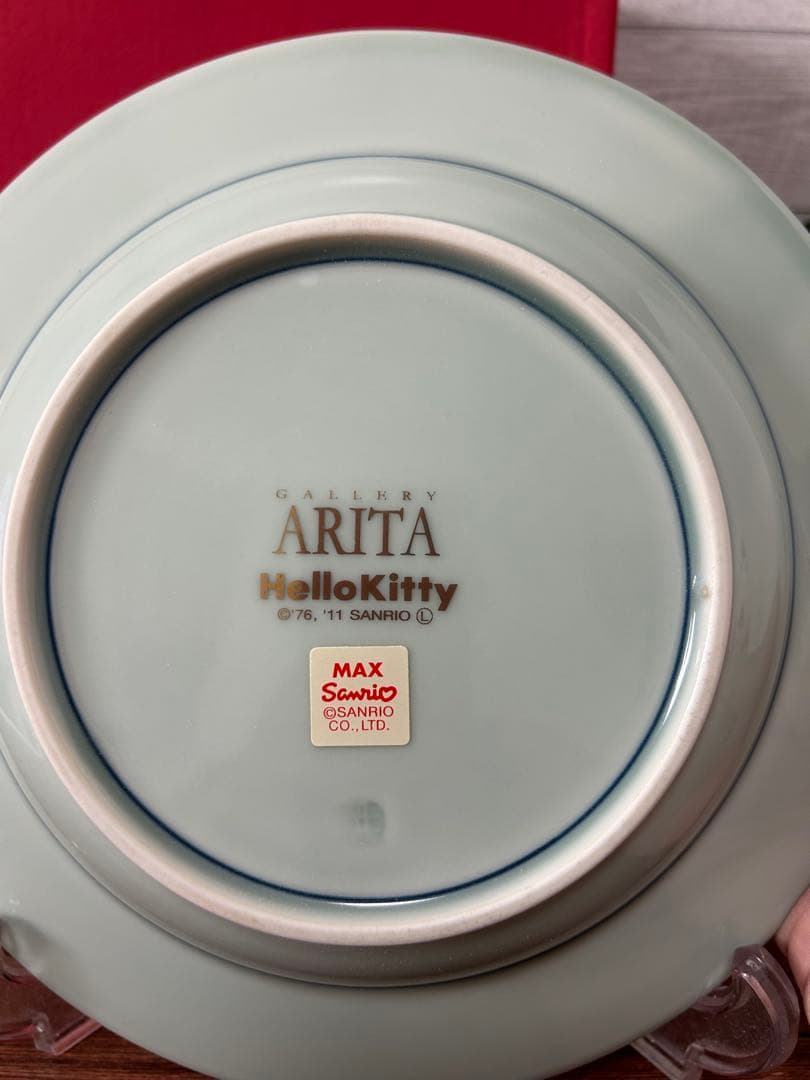 有田焼×ハローキティ　古伊万里柄金彩牡丹 深皿(スープ皿) 箱あり
