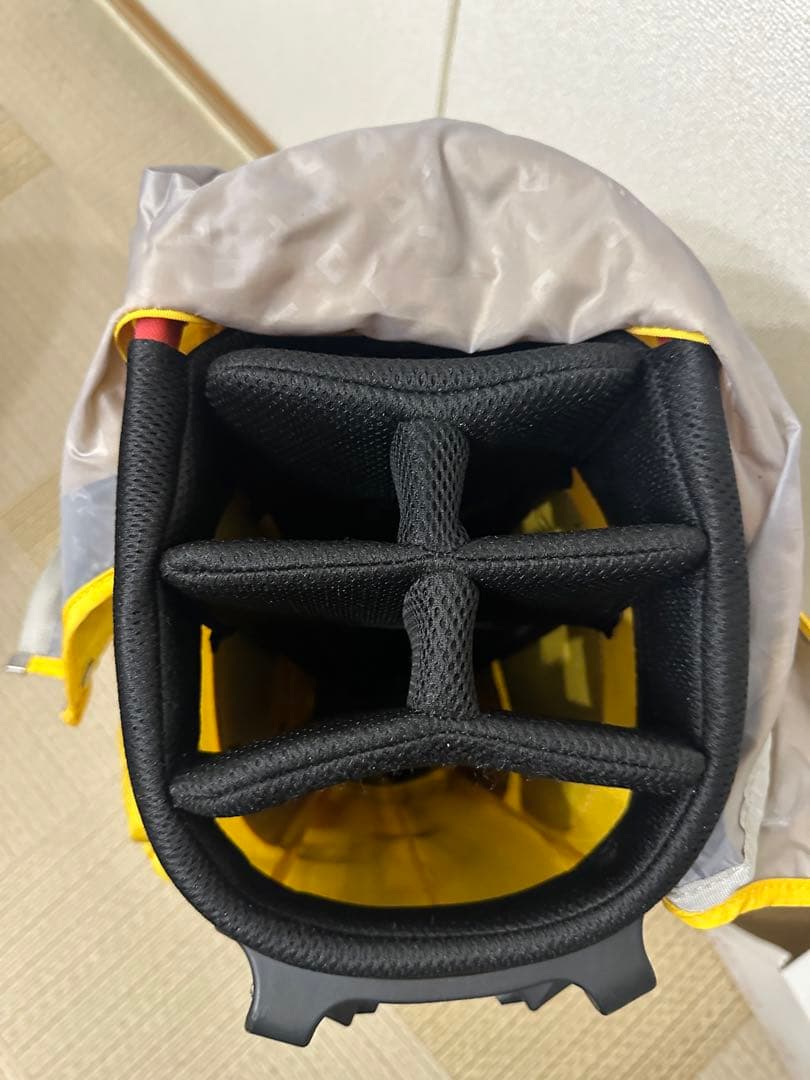 オノフ　ゴルフバッグ・キャディバッグ　イエロー