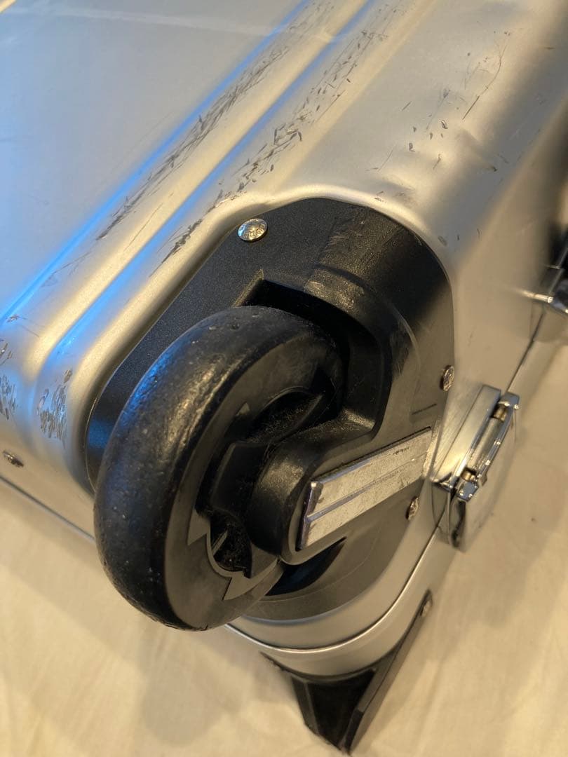 ゼロ　機内持ち込み　ハードスーツケースキャリー