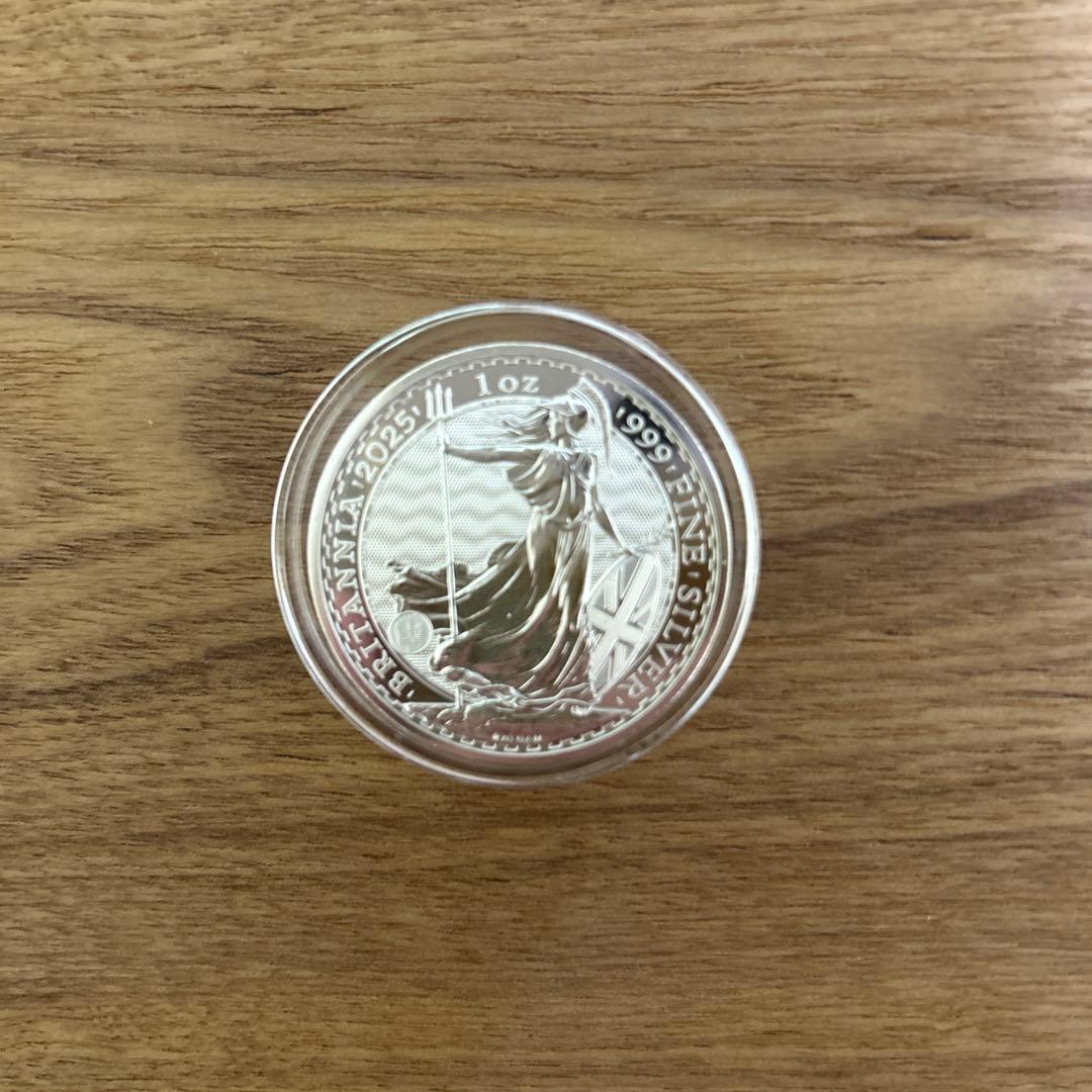 銀　2025 イギリス　ブリタニア