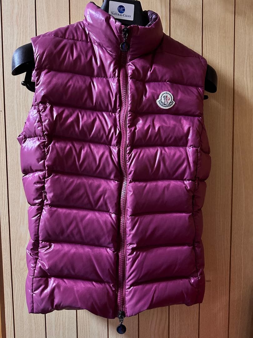 モンクレール　ジップアップ　ダウンベスト　レディース Mサイズ