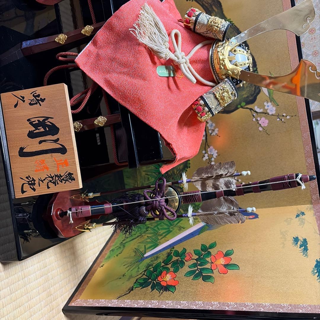 五月人形 武将の兜と刀、弓矢付き