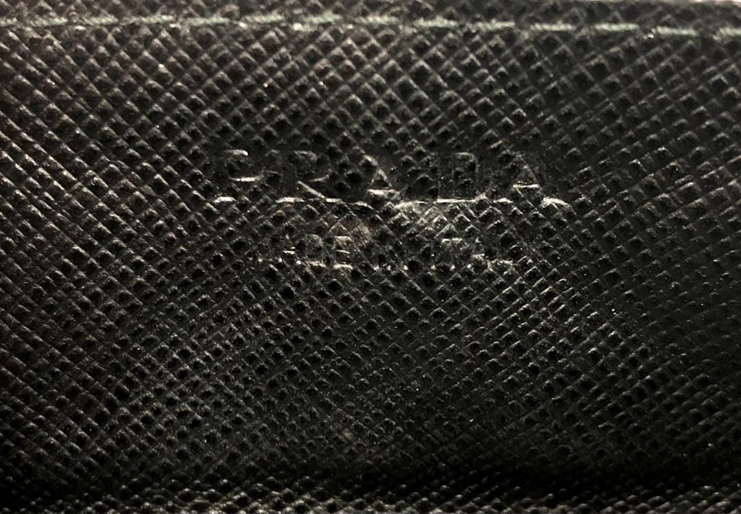 PRADA プラダ サフィアーノ ロボットケース 小銭入れ　6351