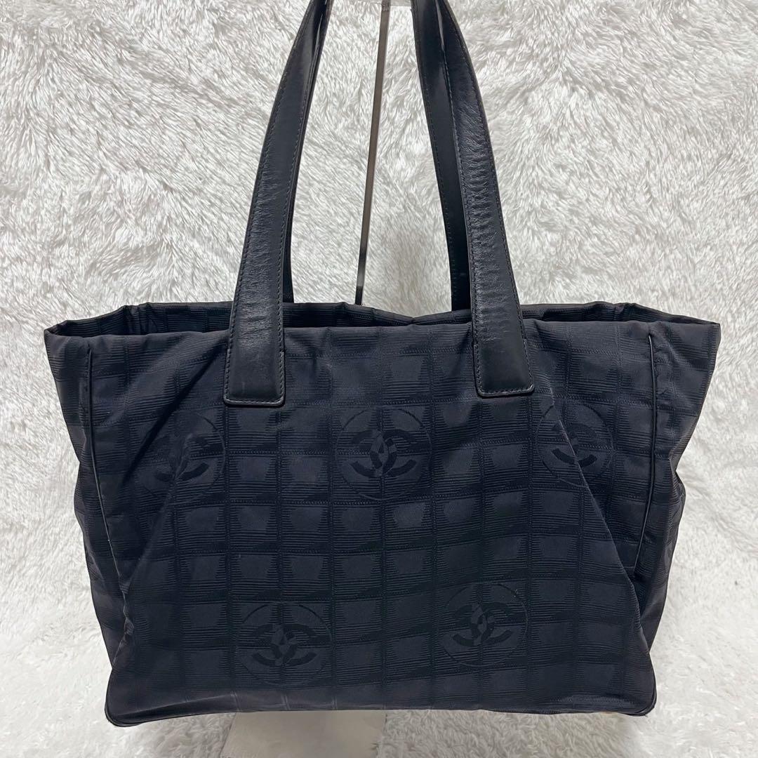 シャネル ニュートラベルライン トートMM 黒 ココマーク