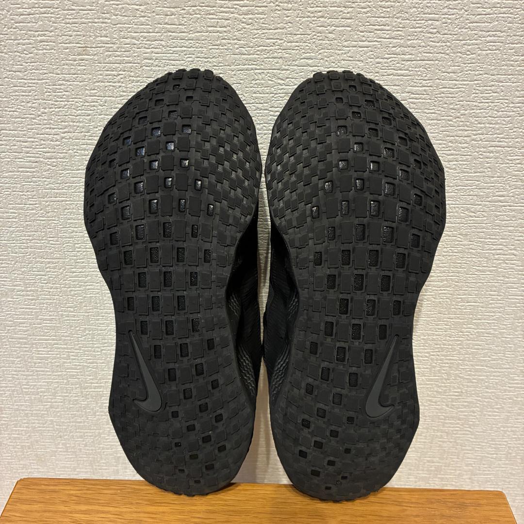 NIKE エイバローバー トリプルブラック