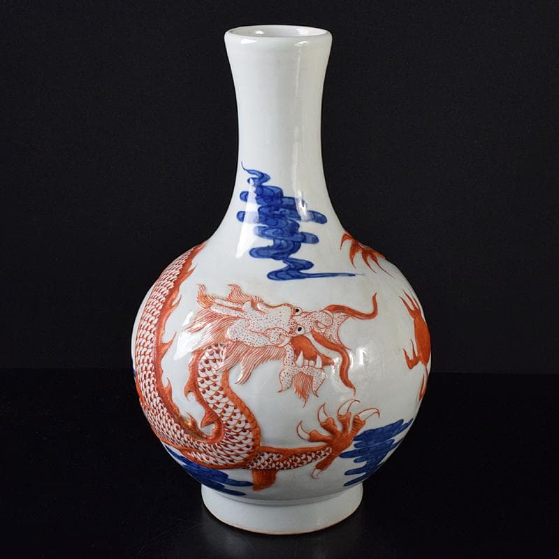 中国　大清乾隆年製款　青花紅釉盛上雲龍文　長顎瓶　M　R8285B