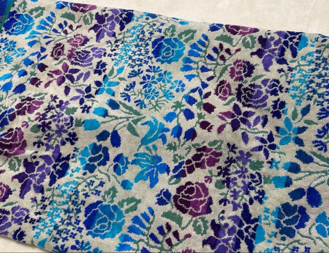 タオルサロン　カラカラ　タオルケット　マルチカバー　インテリアマット　花柄　薔薇