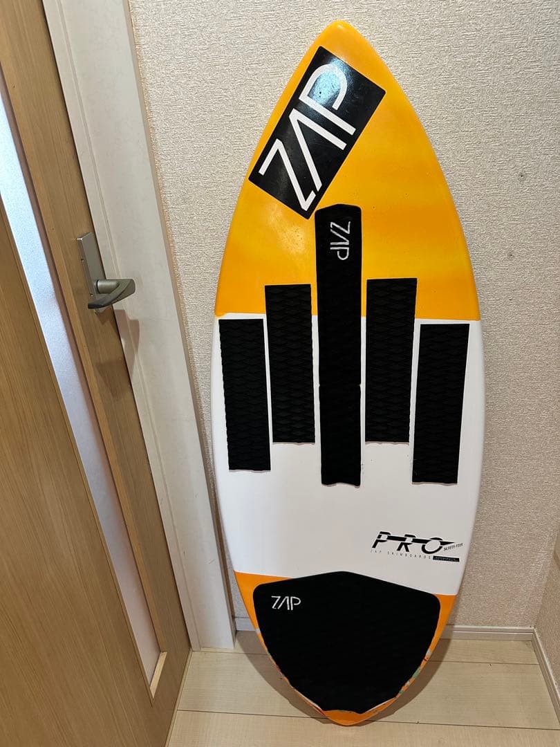 ZAP PRO スキムボード 137cm　カバー付　デッキパッド付