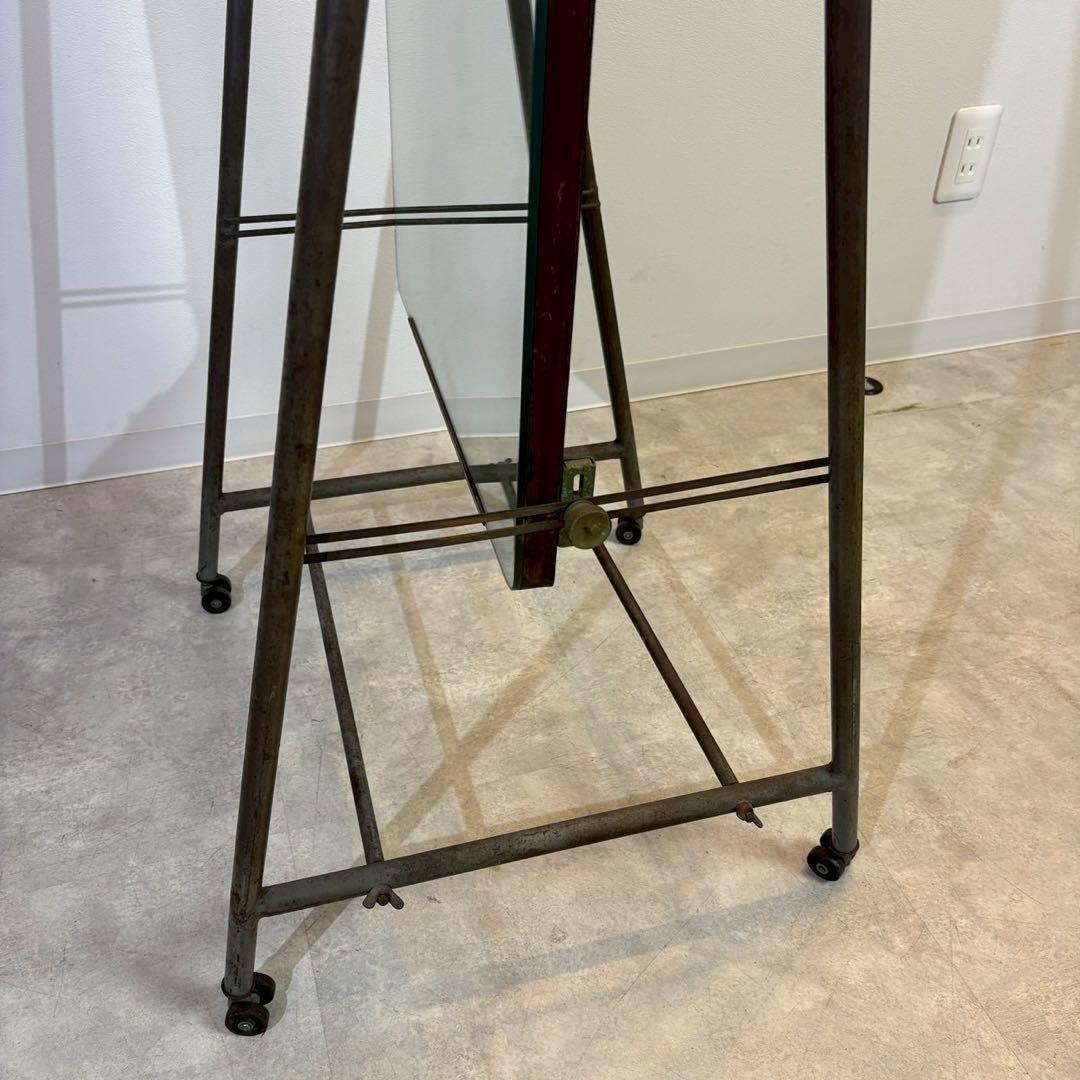 鏡　姿見　アンティーク　アイアンフレーム　シャビーな姿見　アパレル　店舗什器