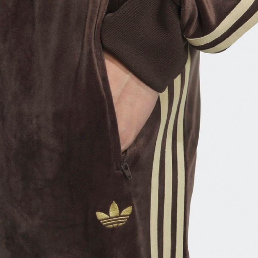 【新品未開封】アディダスオリジナルス　トラックパンツ　ベロア素材　トレンド