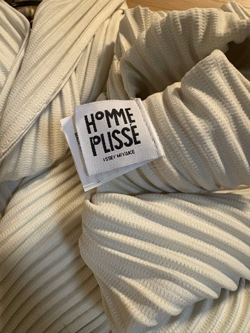 HOMME PLISSÉ ISSEY MIYAKE トップス