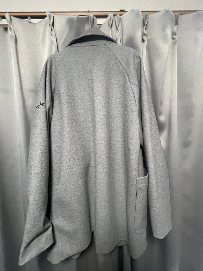 グレー ダブルブレスト チェスターコート