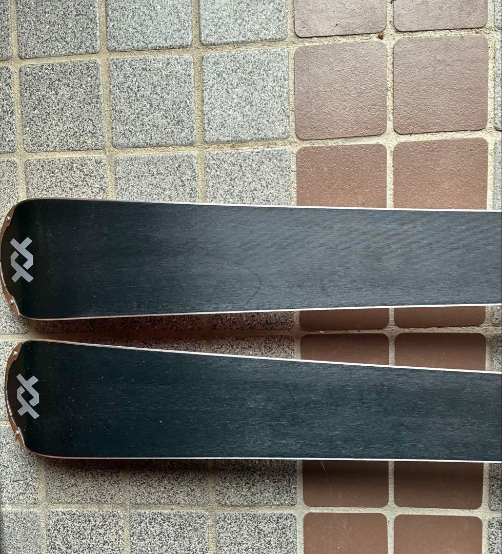 Völkl Racetiger srcスキー 赤/黒