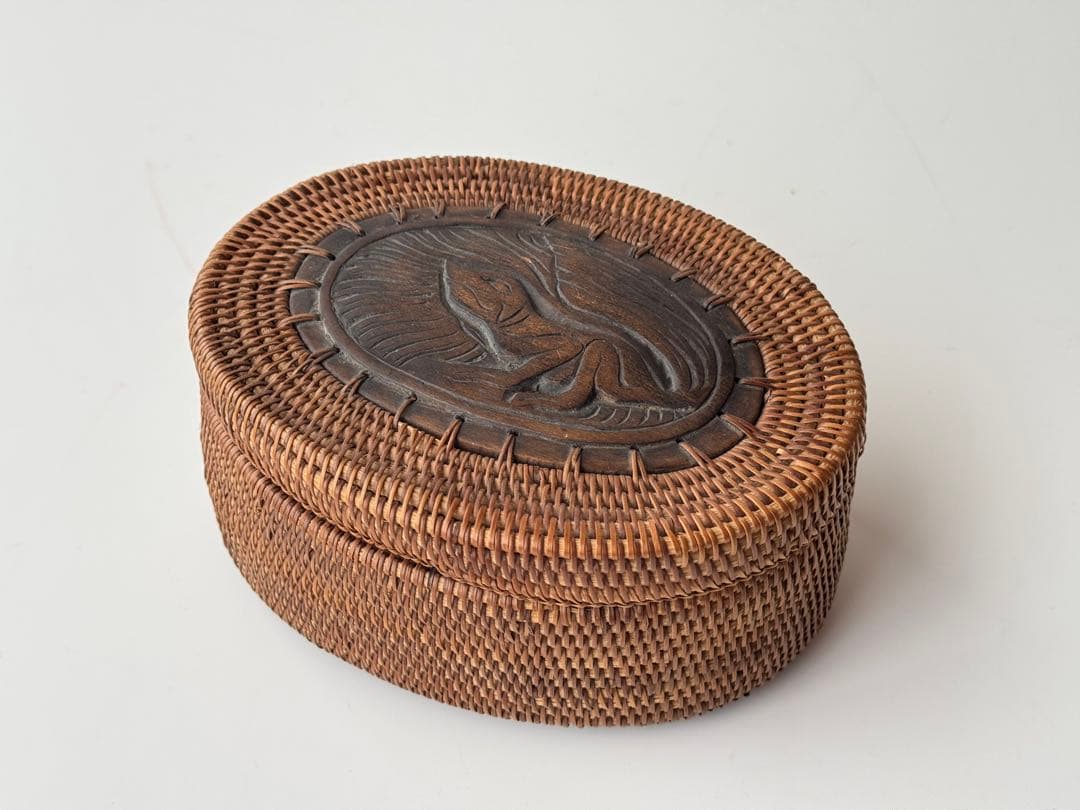 ヴィンテージ 民藝 楕円形 彫刻 蓋付き バスケット カゴ 古道具