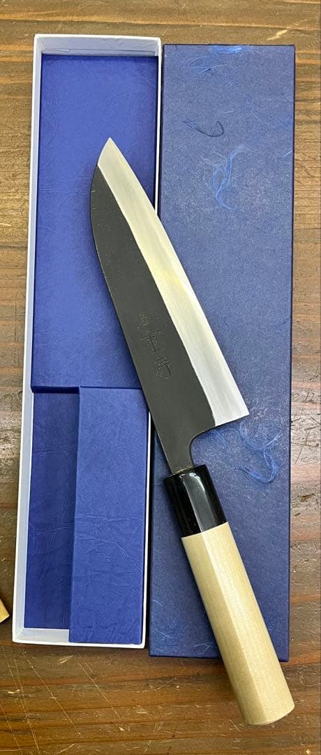 重房　黒打三徳包丁　スウェーデン鋼　180mm