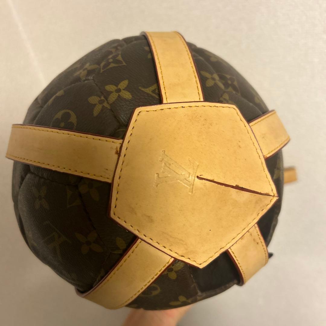 ルイ・ヴィトン　ロゴ　サッカーボール　2002年日韓ワールドカップ