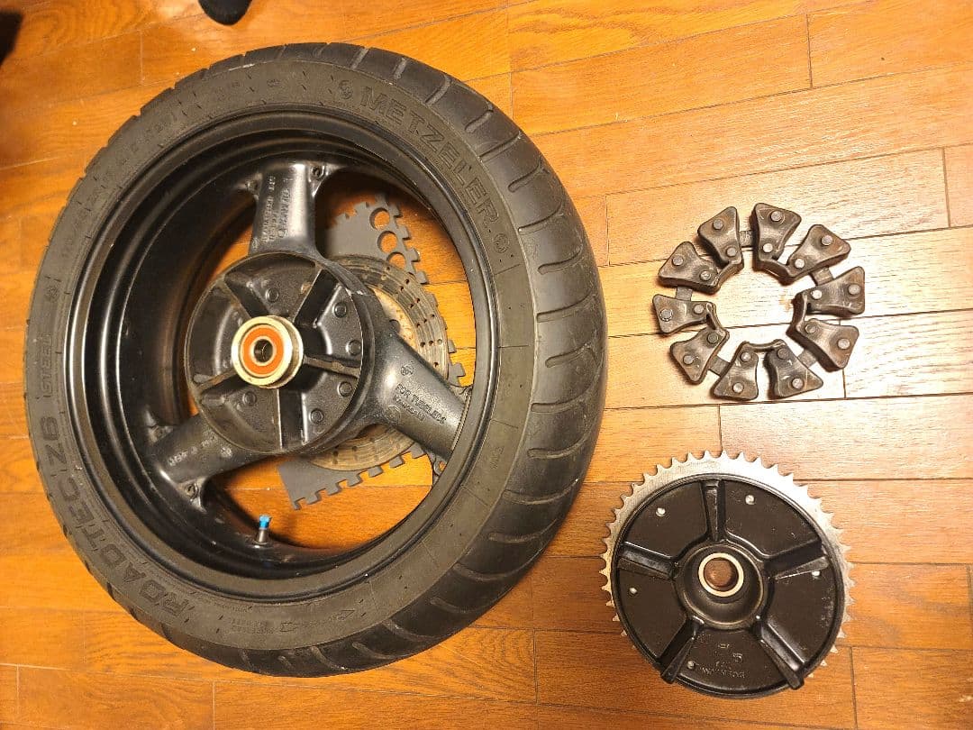 ZRX1100ホイールタイヤディスクハブ　ハブダンパー　スプロケット