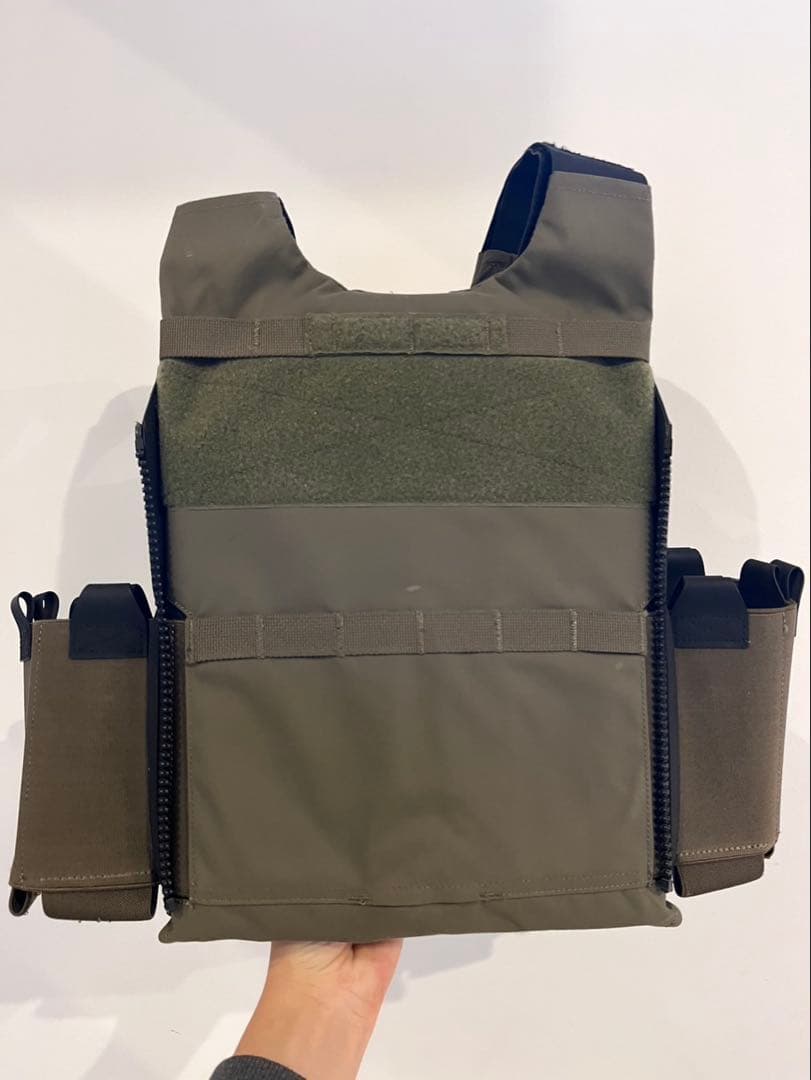 TWINFALCONS LV119タイププレートキャリア　レンジャーグリーン