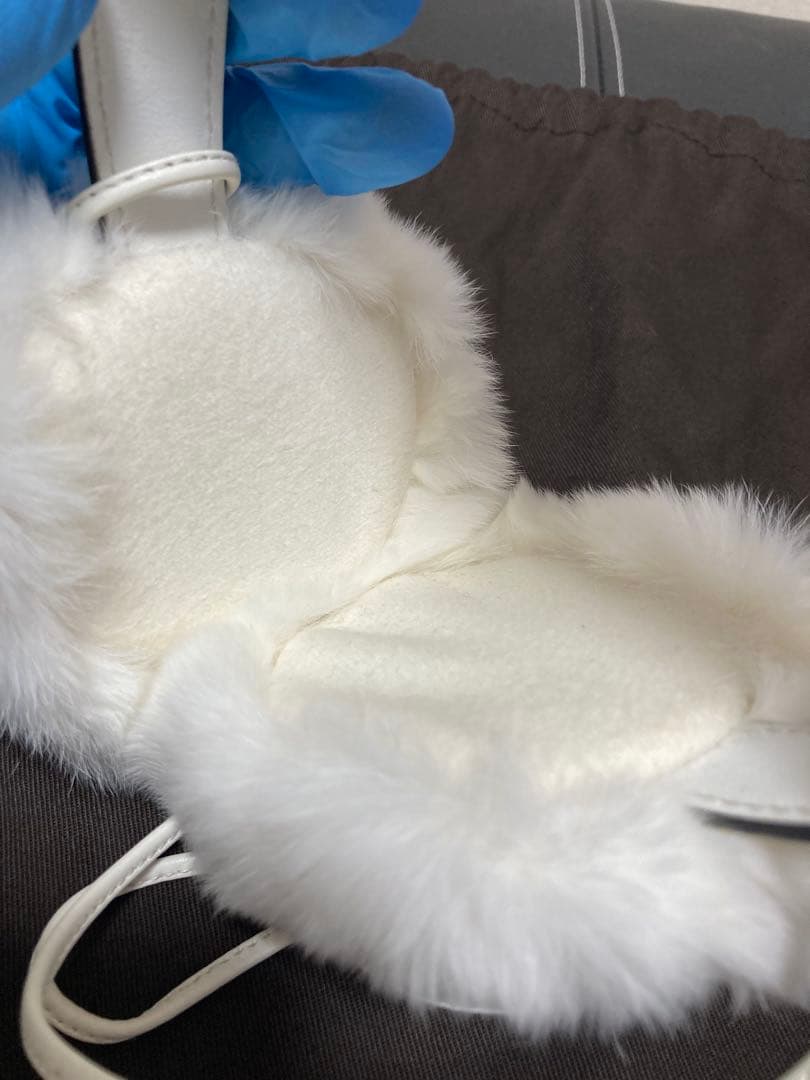 GUCCI ホワイトファー イヤーマフ 収納袋付き