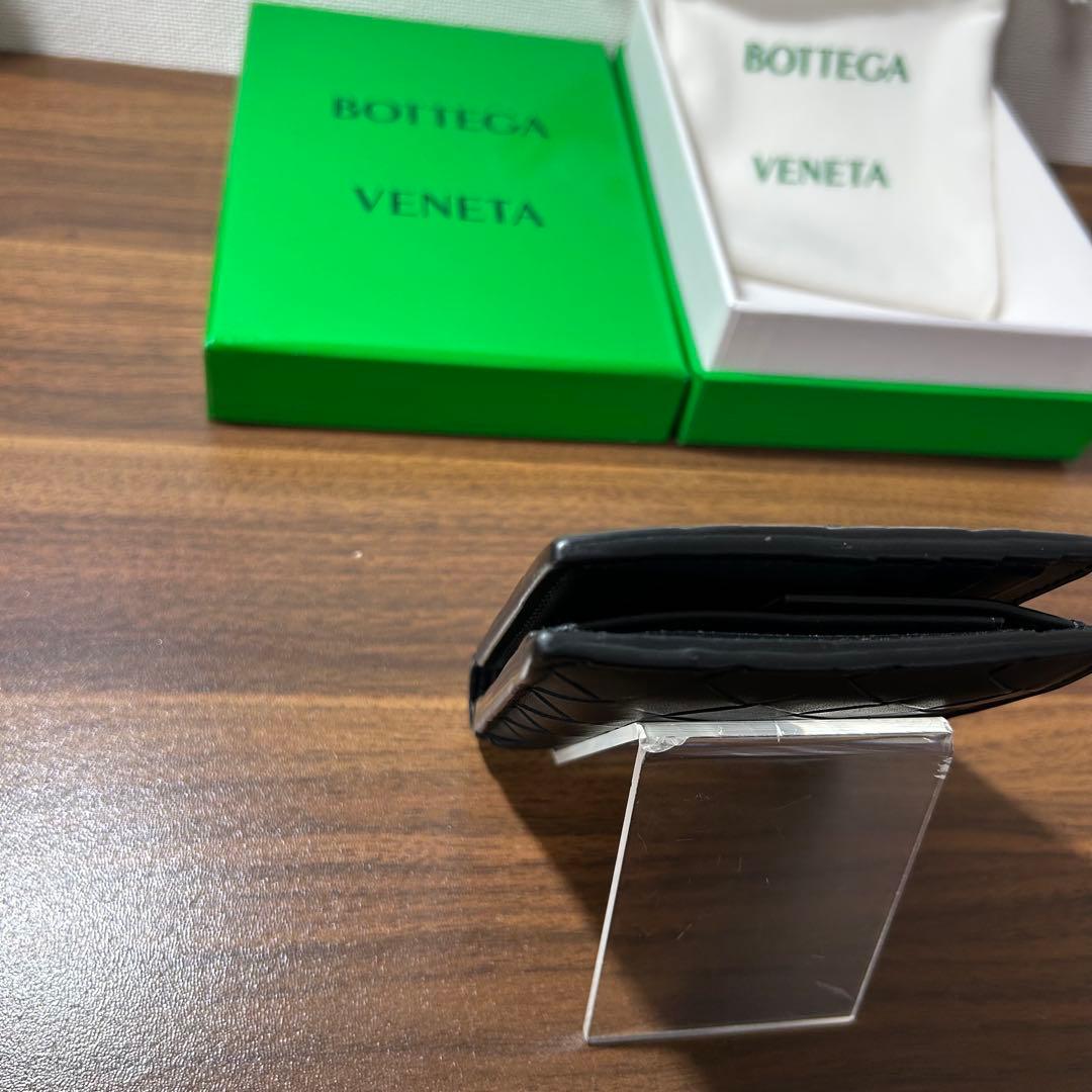 BOTTEGA VENETA／イントレチャートパース付二つ折ウォレット／黒