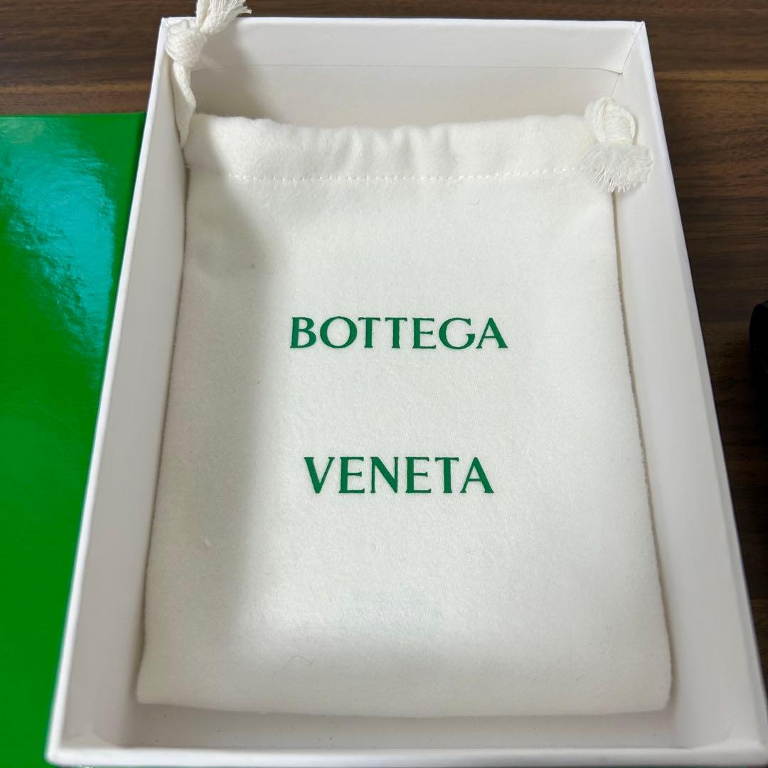 BOTTEGA VENETA／イントレチャートパース付二つ折ウォレット／黒