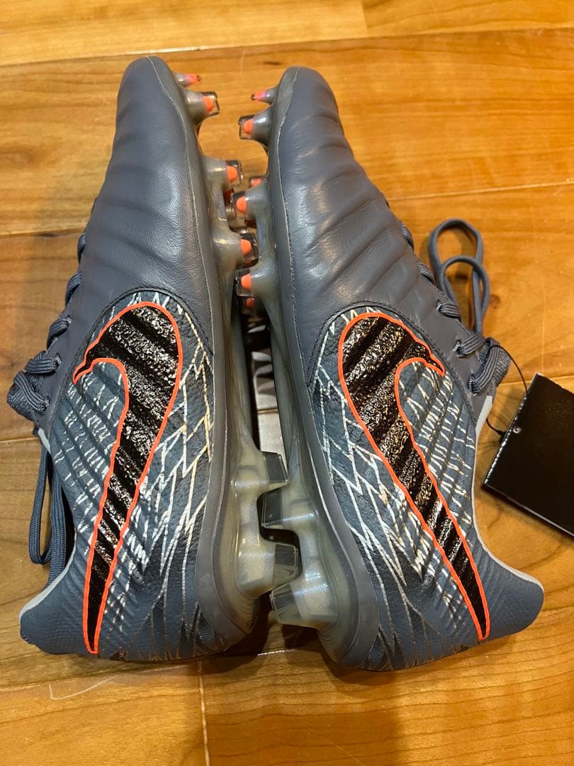 新品　ナイキ　Nike ティエンポレジェンド7エリートFG 23.5センチ