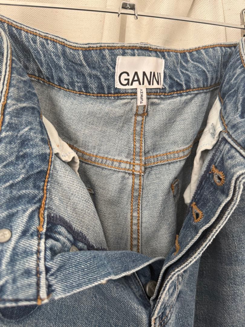 GANNI ストレートデニム 28インチ