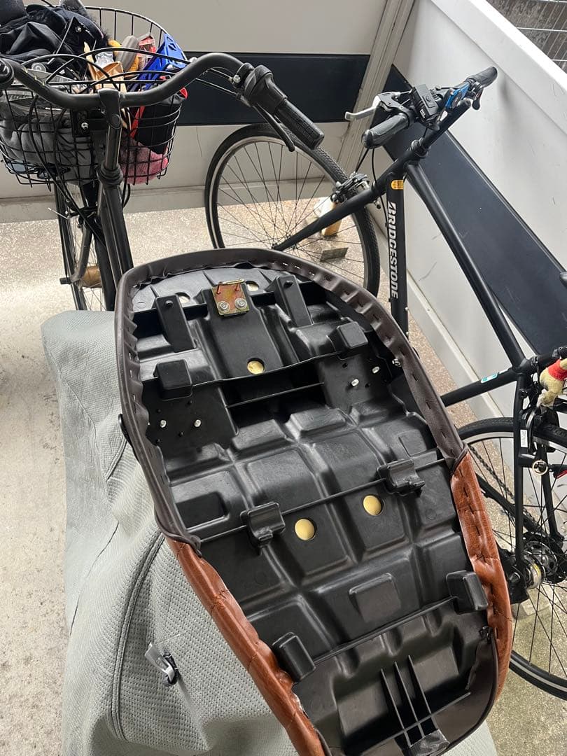 周作　ゼファー400初期 タックロールシート　あんこ抜きツッパリテール