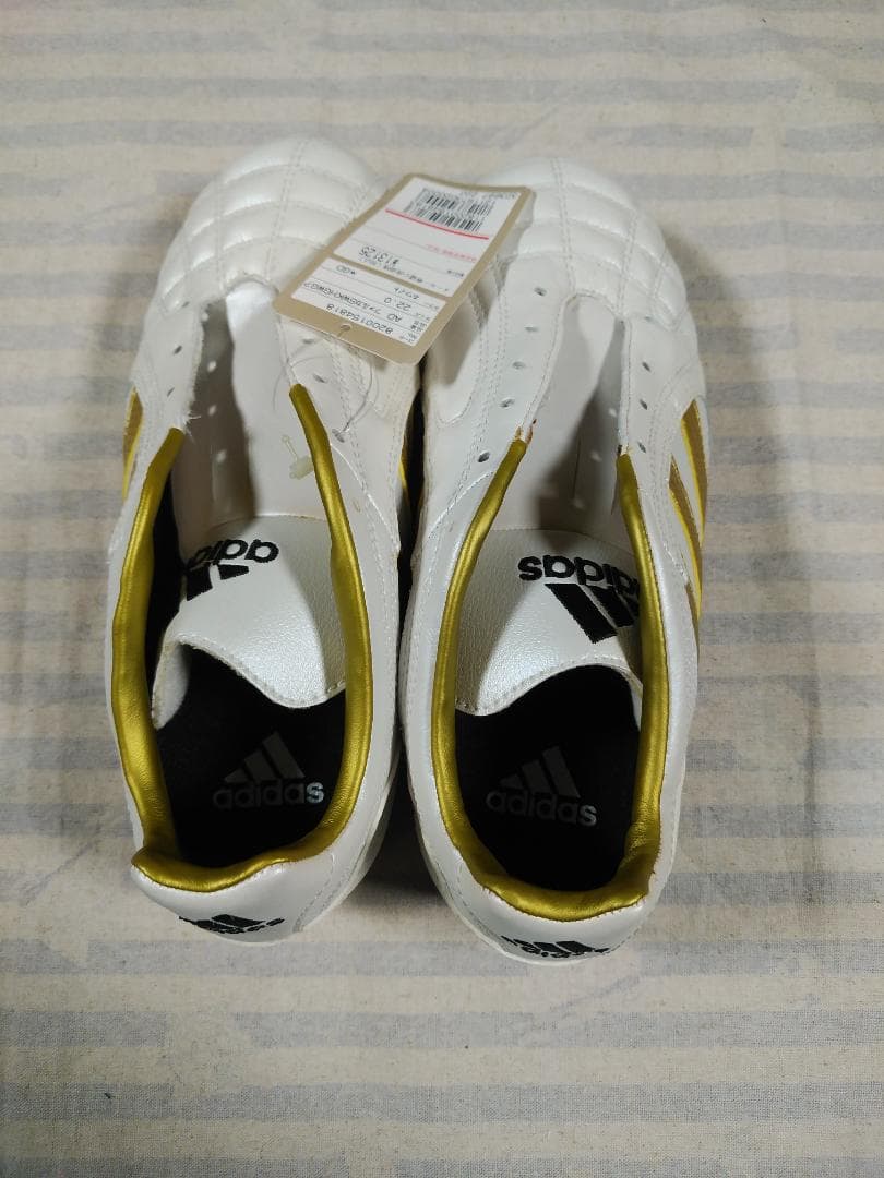 【サッカー　22cm】スパイク　新品未使用です！