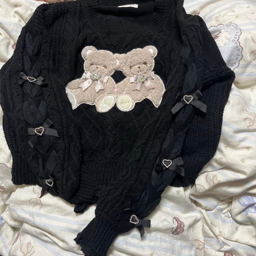 Lizlisa クマ刺繍付きブラックニット長袖