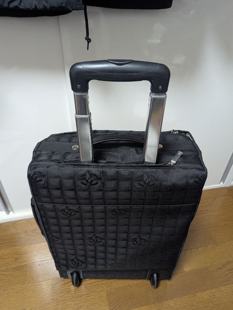 シャネル ニュートラベルライン ナイロン2輪 スーツケース　美中古