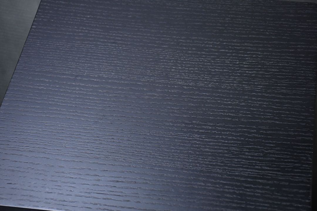 EJK47 アルモニア Corte ガラスセンターテーブル オーク材ブラック