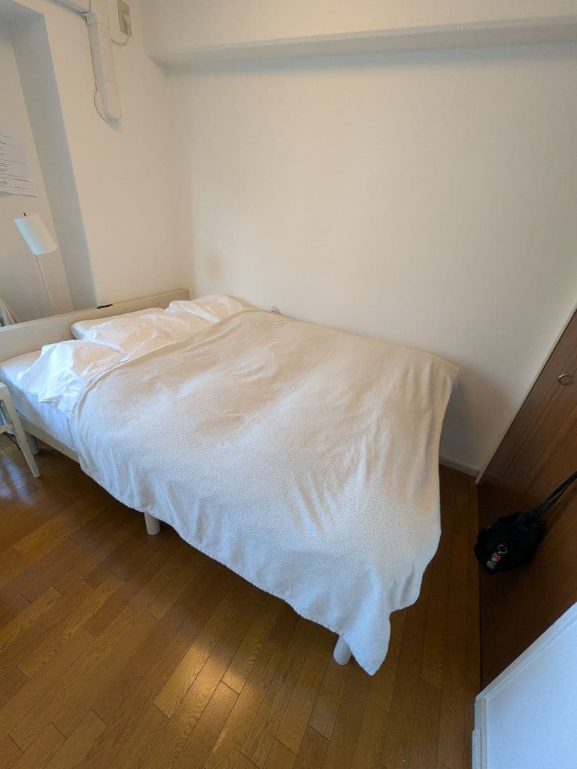 【超美品】ダブルベッド　すのこベッド ベッドフレーム 宮付き