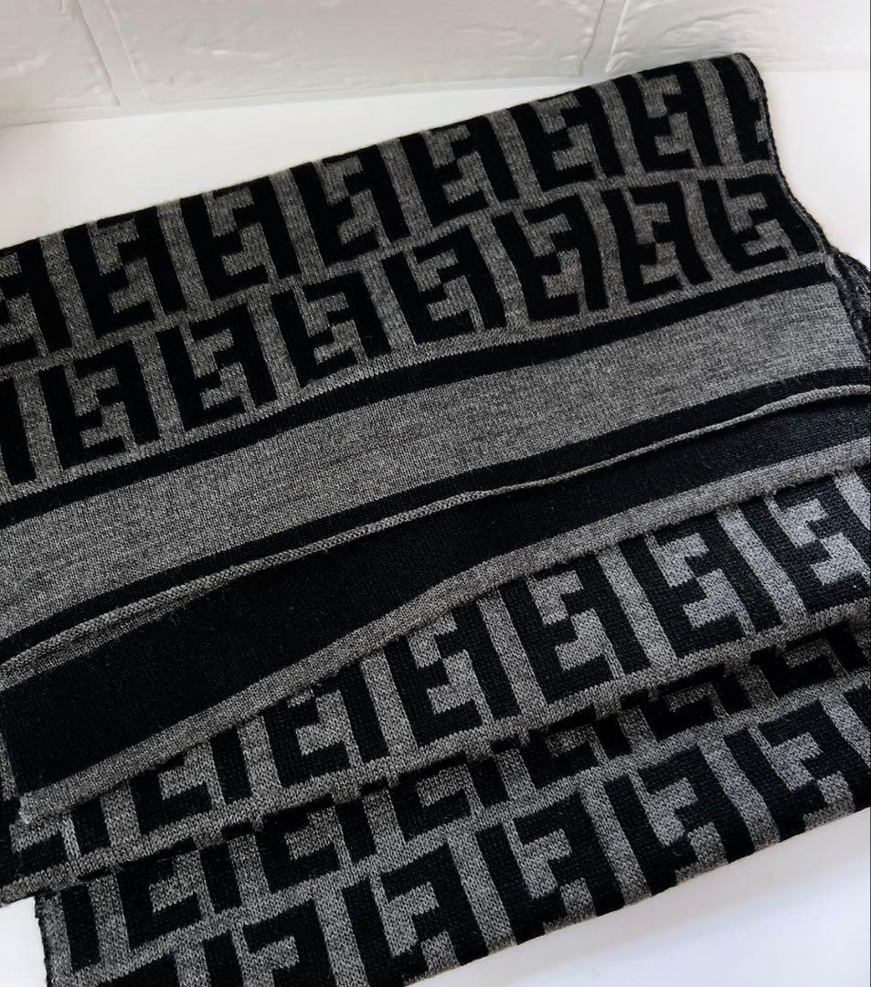 フェンディ　FENDI マフラー　FFロゴ　グレー×ブラック