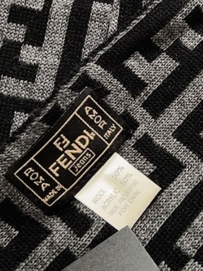 フェンディ　FENDI マフラー　FFロゴ　グレー×ブラック