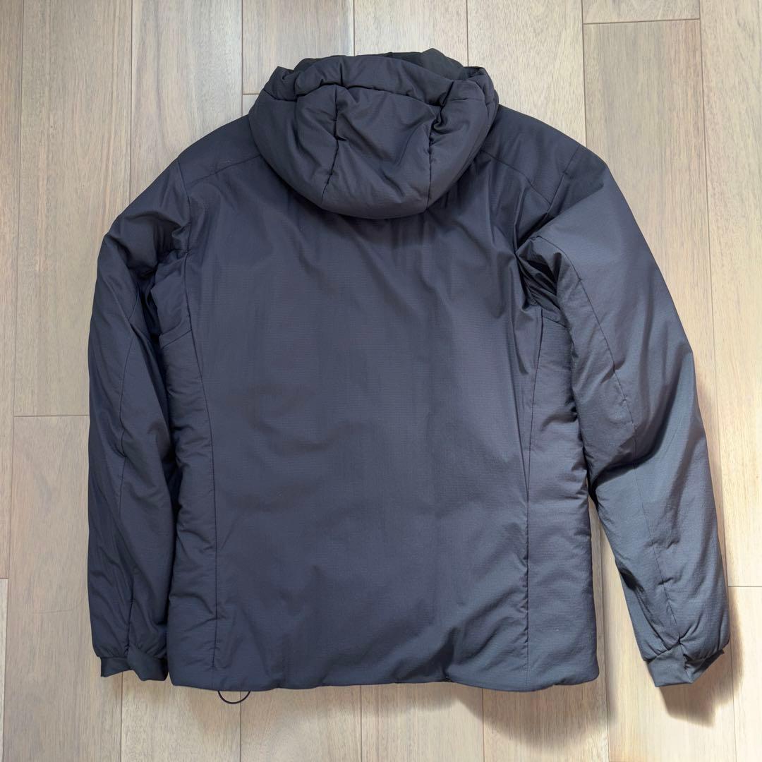 アークテリクス アトムARフーディ