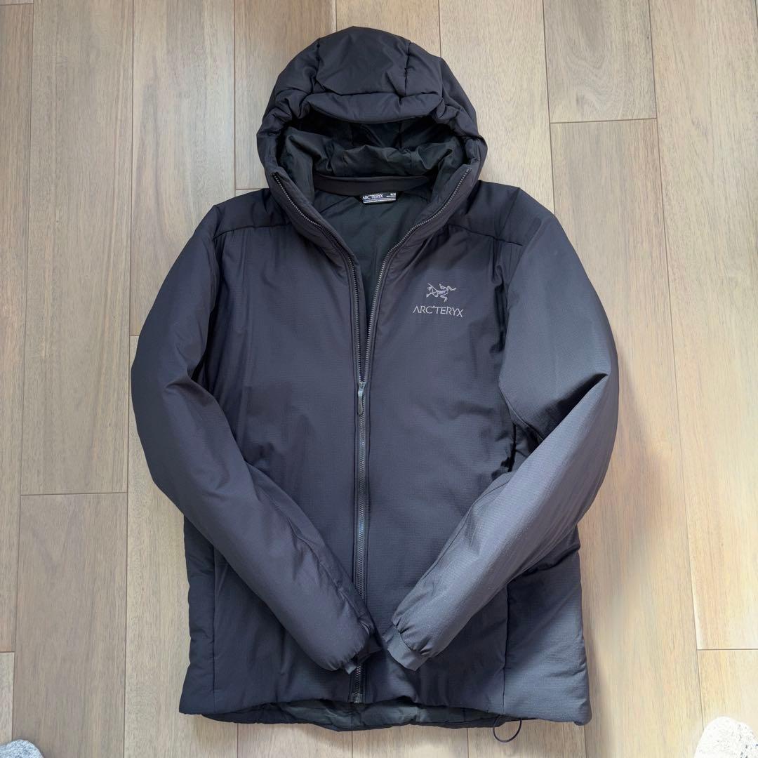 アークテリクス アトムARフーディ