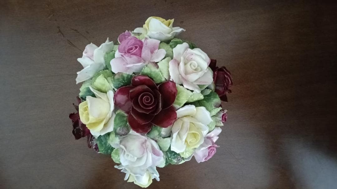 陶器製 花のアレンジメント 中型